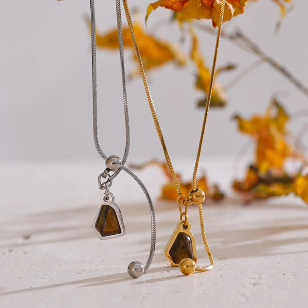 Colar Feminino com Pingente Pedra de Tigre Natural