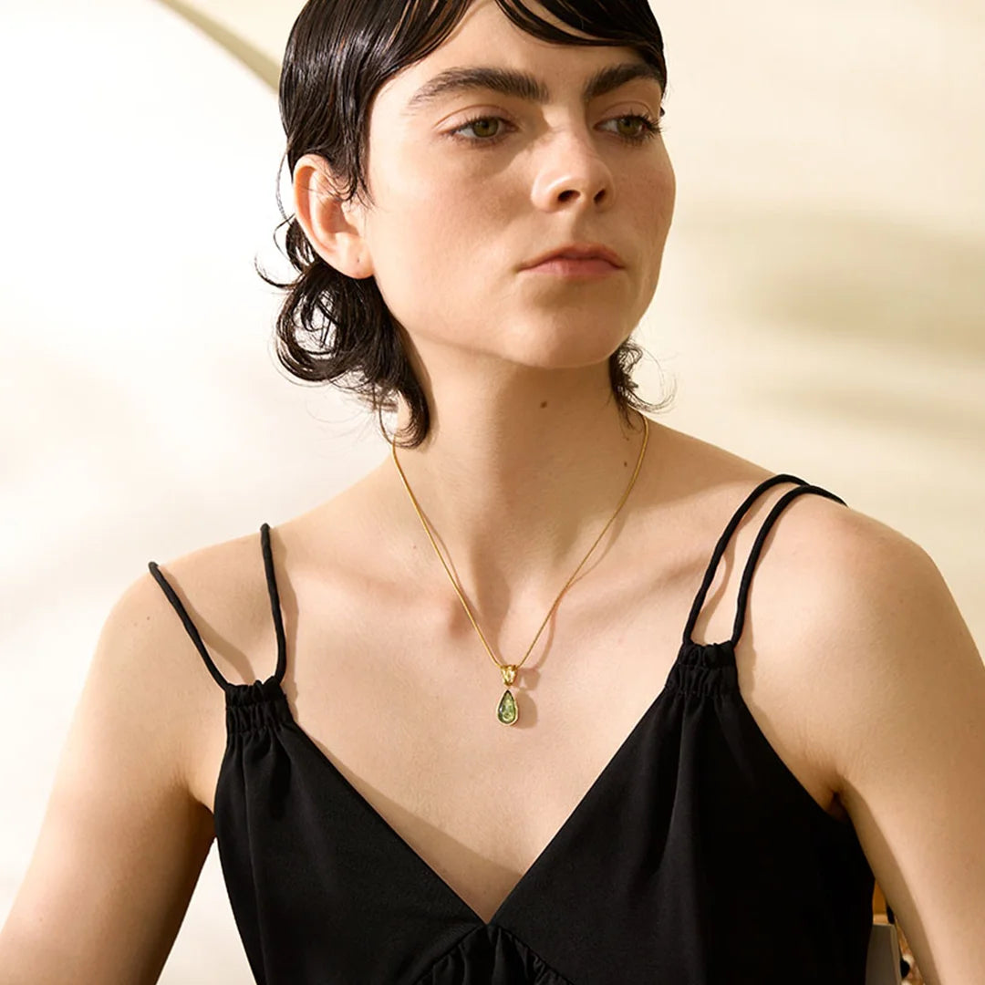 Colar com Pingente Gota do Oceano