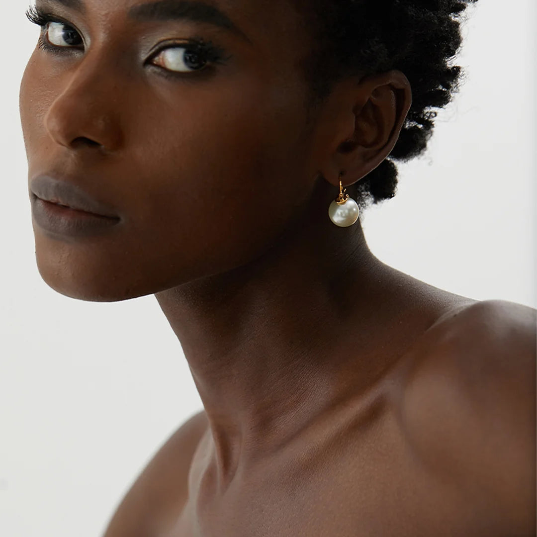 Brinco Feminino Argola com Pérola Central