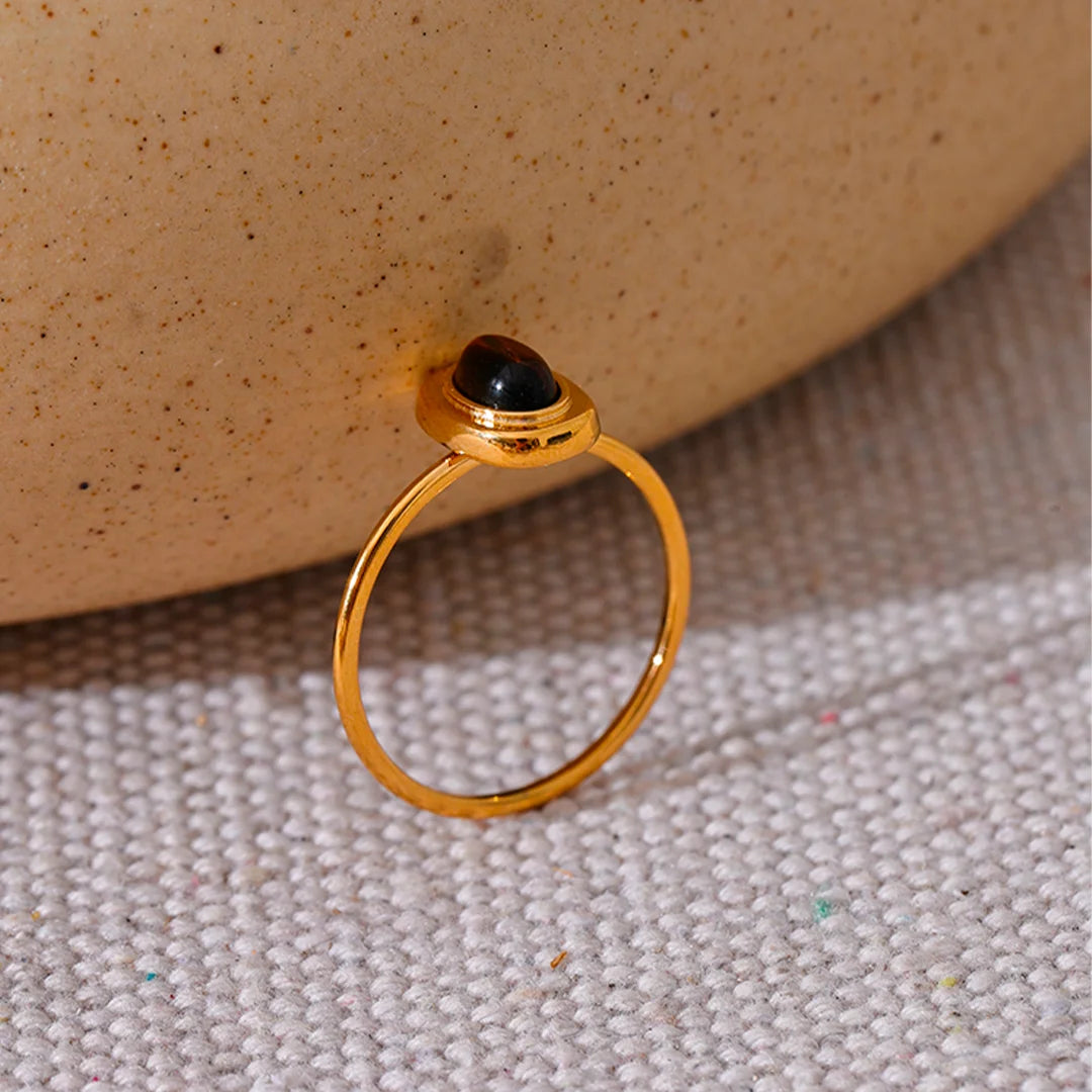 Anel Feminino Fino com Pedra Oval