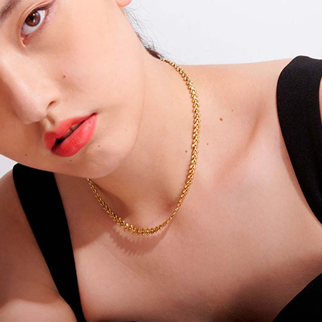 Colar Feminino Trevo Minimalista