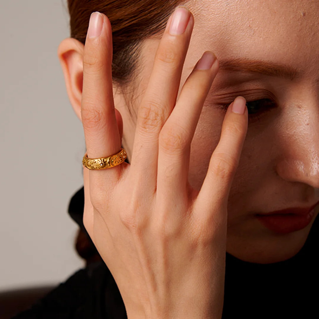 Anel Feminino Sol e Lua com Zircônia