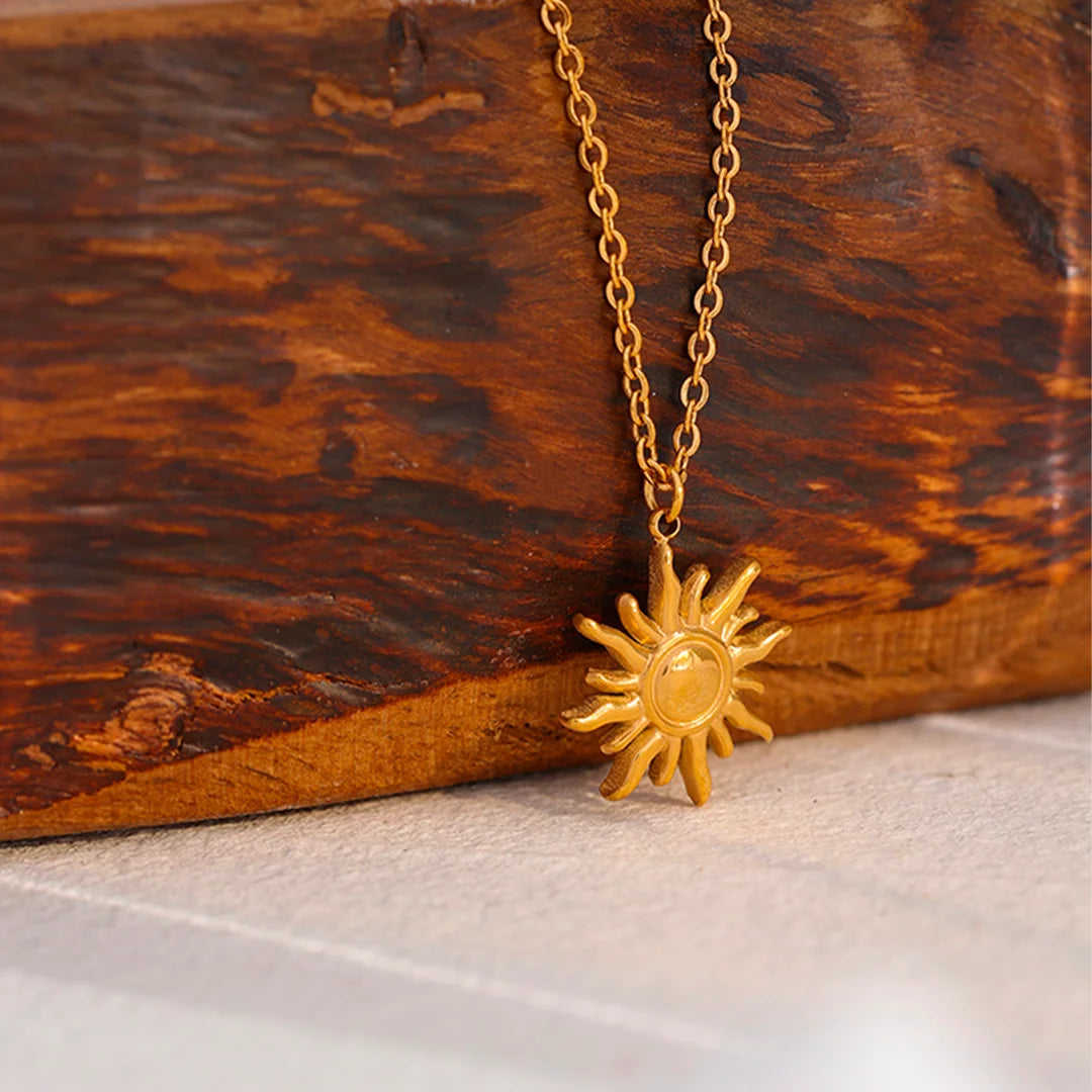 Colar Feminino Raio de Sol