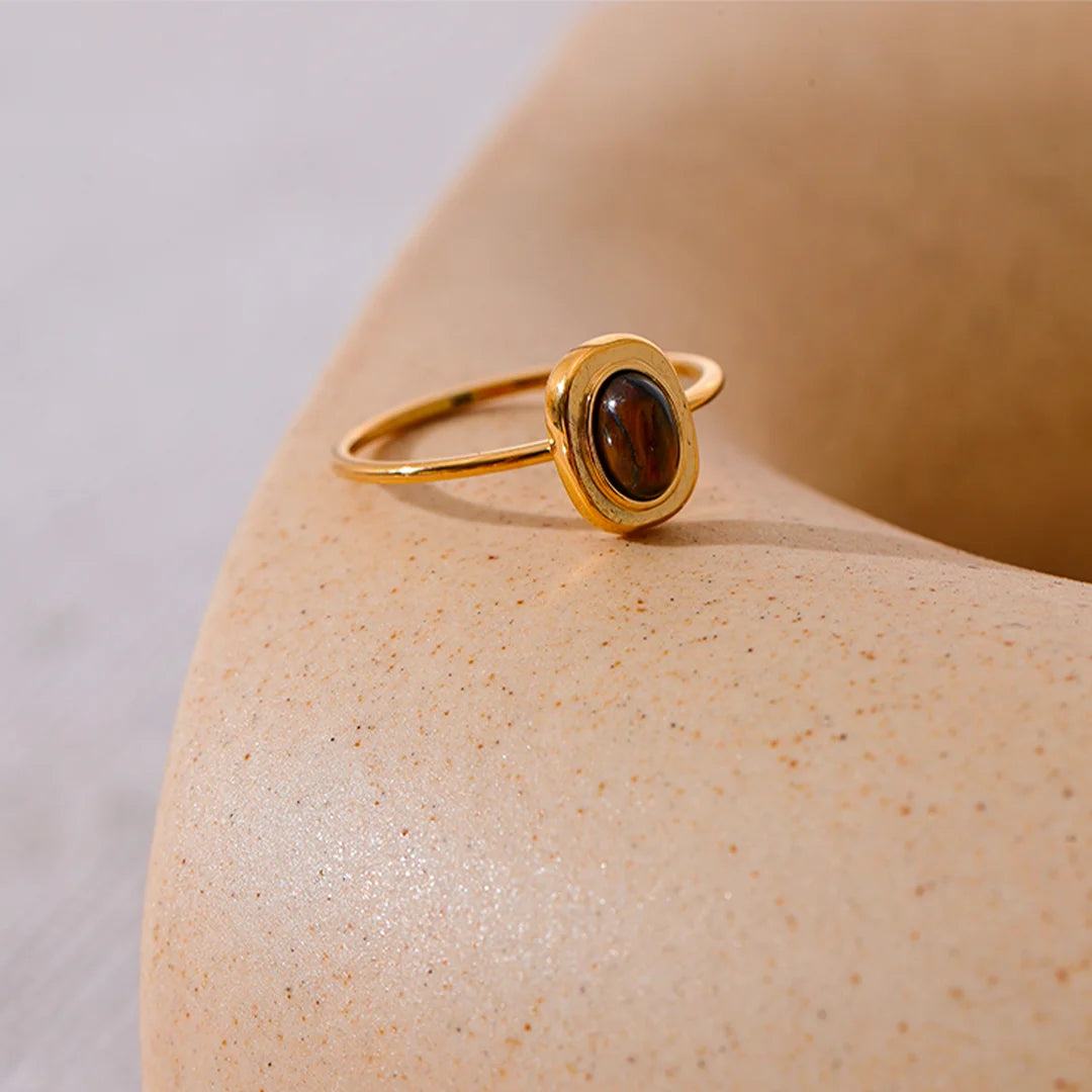 Anel Feminino Fino com Pedra Oval