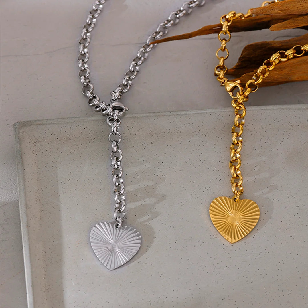 Colar Feminino Coração Radiante