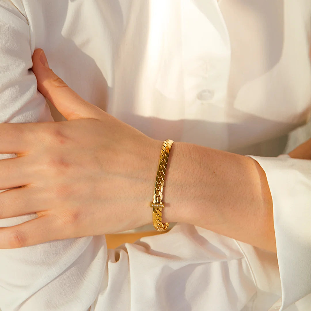 Pulseira Feminina Folhas com Zircônia Central