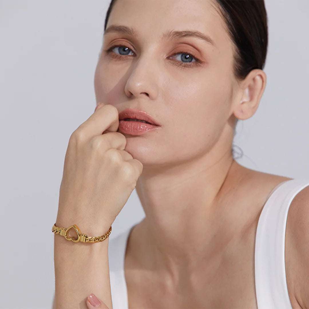 Pulseira Feminina Coração Vazado